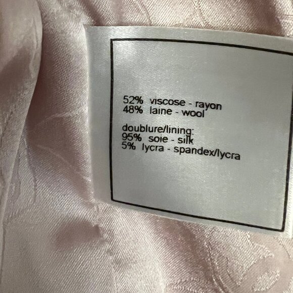 Authentic Chanel Vintage 02P Pale Pink Bouclé Tweed Zip Jacket - Size 38 - Picture 11 of 15